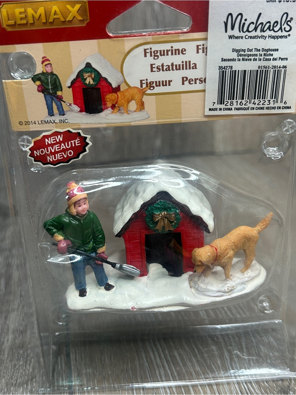 NWT Lemax Christmas Village Figurine – Digging Out The Doghouse Boy & Dog